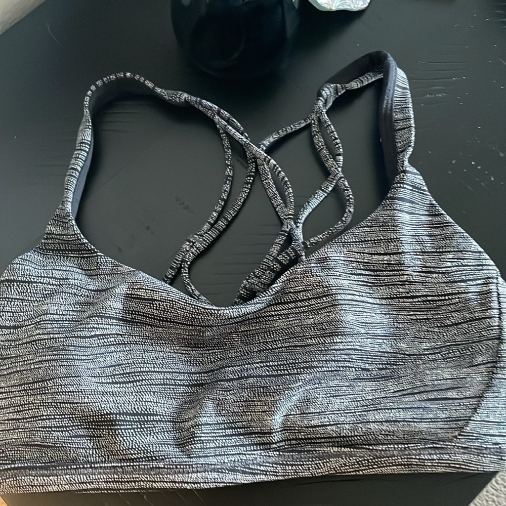 LULULEMON sports bra Size 4